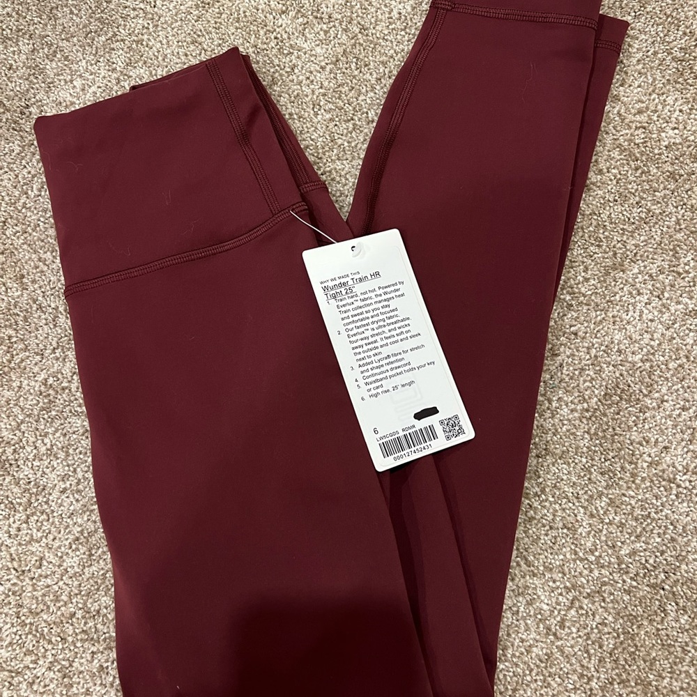 Lululemon Wundertrain “25 NWT